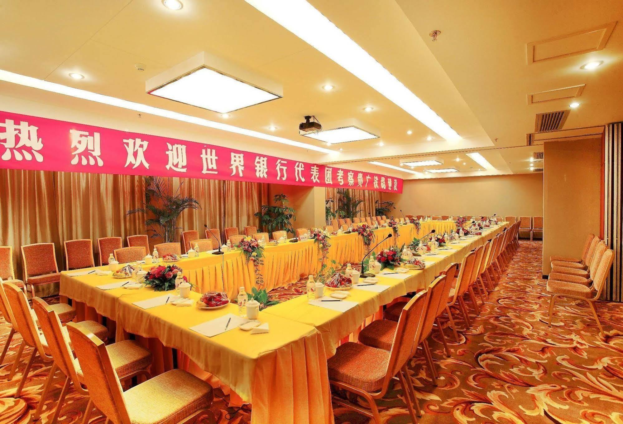 Jasper International Hotel Yangshuo Esterno foto