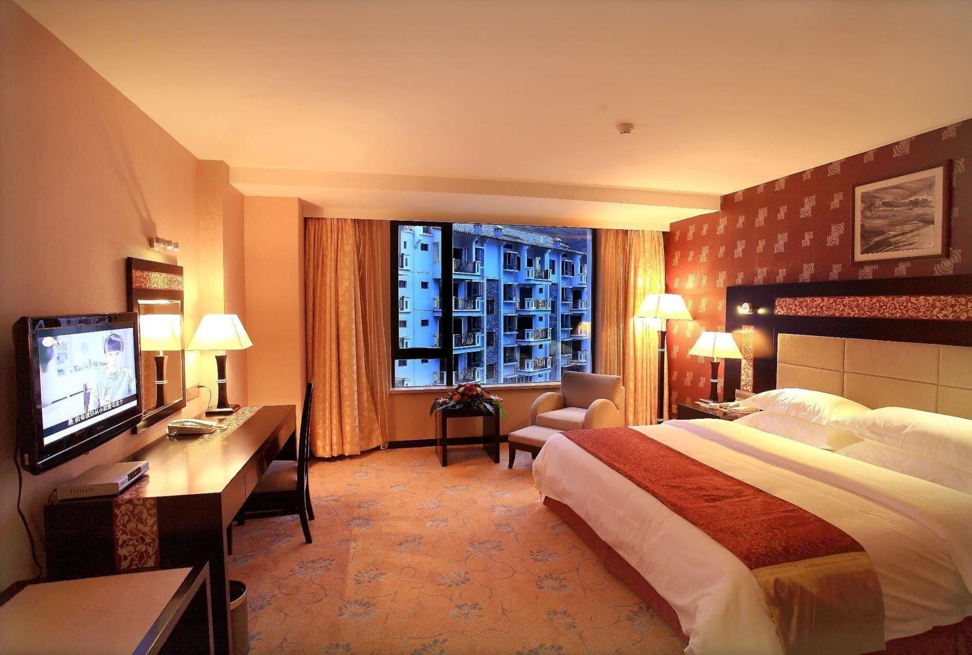 Jasper International Hotel Yangshuo Esterno foto
