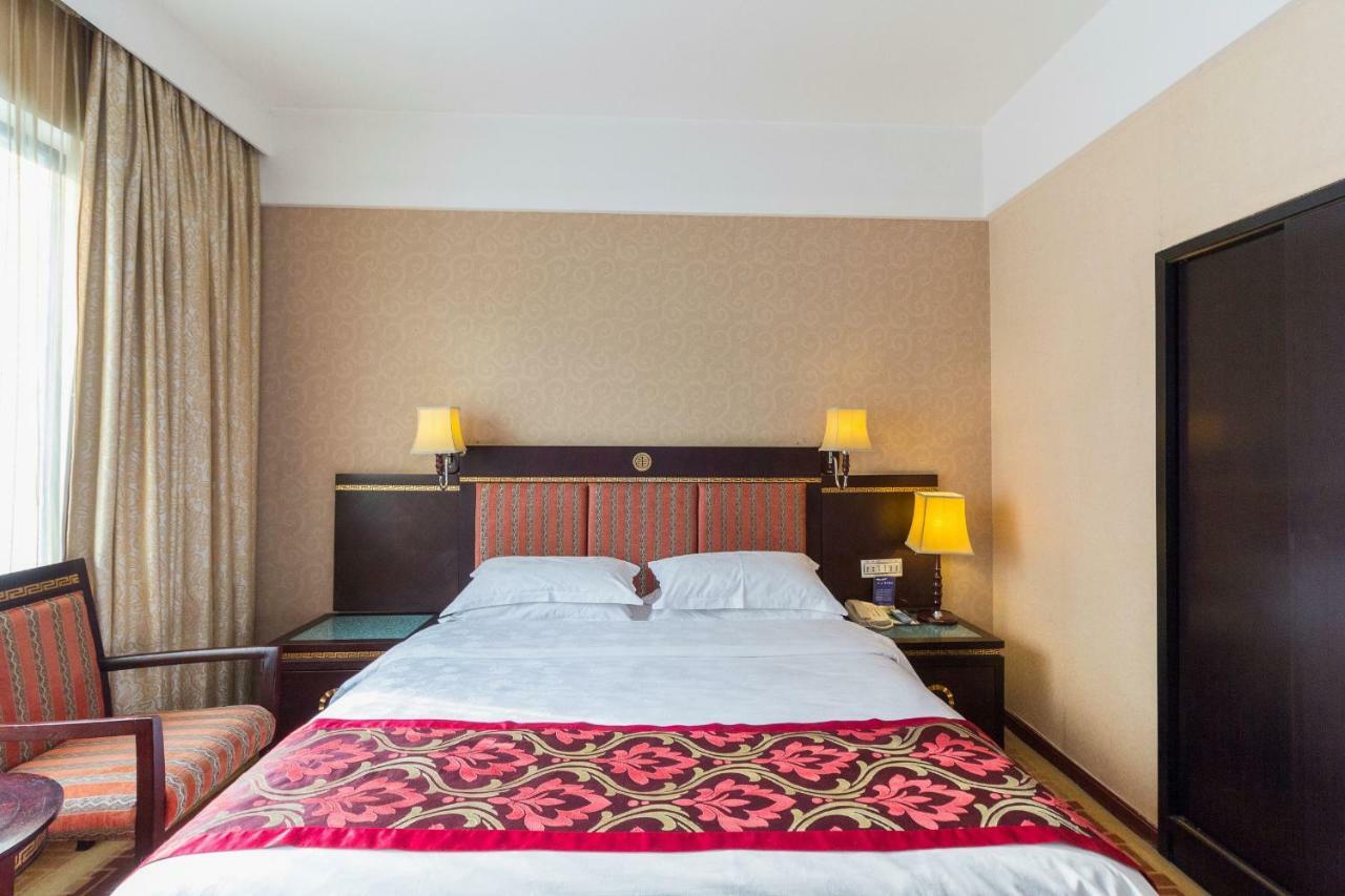Jasper International Hotel Yangshuo Esterno foto